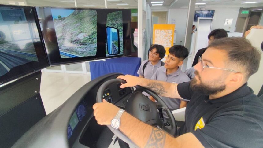 Estudiantes de Pozo Almonte exploran minería con CEIM en Iquique