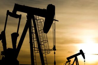 Caída de más de 2 dólares en petróleo tras pacto Israel-Líbano