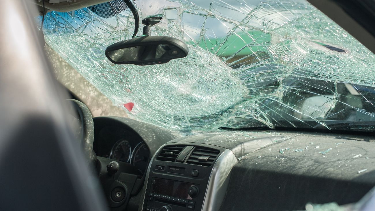 Adolescente sin licencia provoca colisión en Punta Arenas: detenido por vecinos