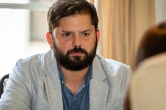 Denuncia de acoso contra presidente chileno: defensa afirma falsedad de acusaciones