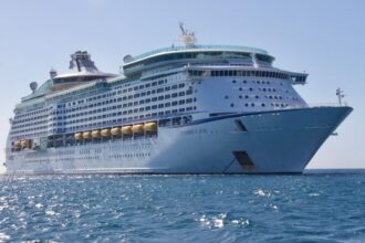 Temporada de cruceros en Castro promete impulsar economía y turismo local