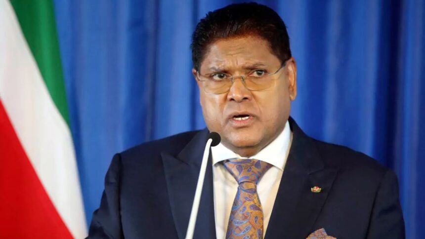 Surinam revoluciona con 'Regalías para todos' beneficiando a sus ciudadanos