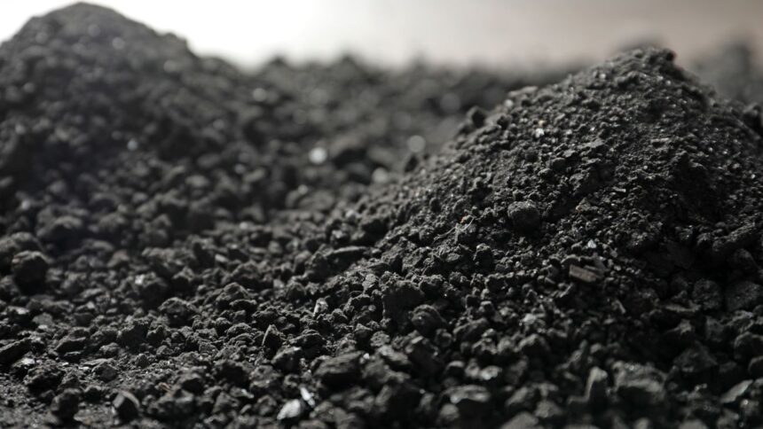 Aumento récord: China importará carbón térmico para demanda energética