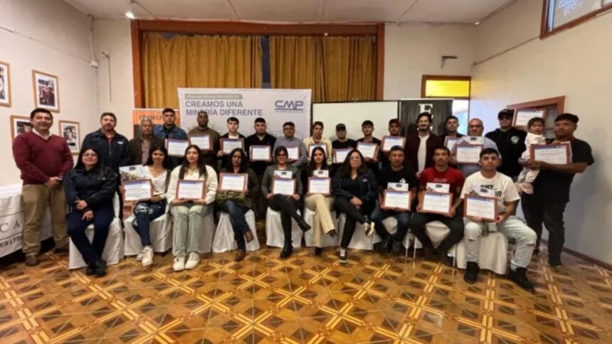 Certificación en Maquinaria Pesada para 22 Vecinos de Tierra Amarilla