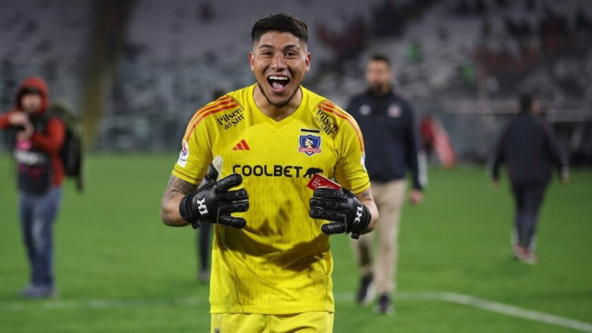 Colo Colo busca nuevo arquero ante posible salida de Brayan Cortés