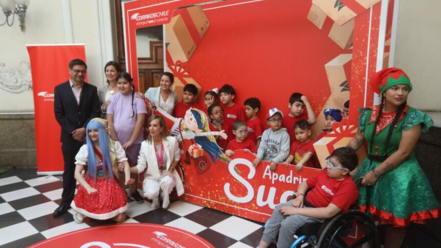 Correos Chile y Metro lanzan campaña navideña "Apadrina un Sueño"