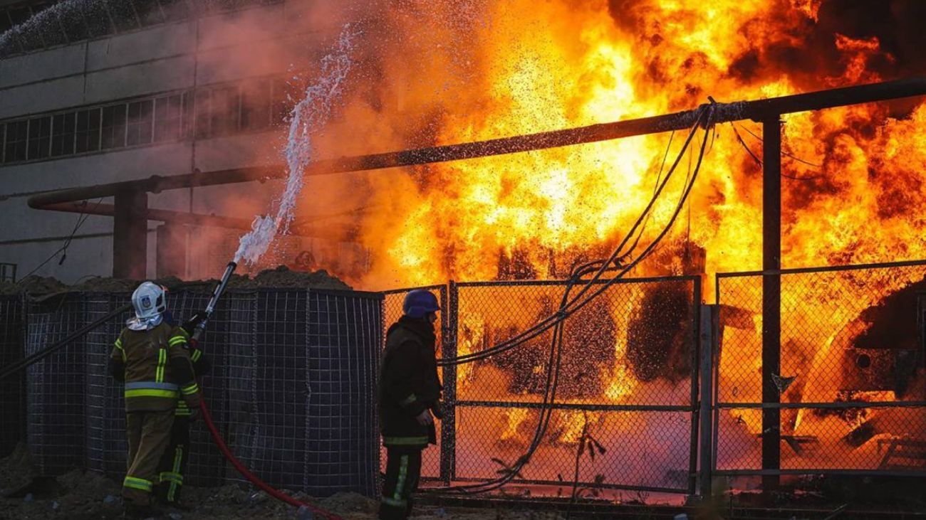 Ataque a Infraestructura Energética en Ucrania: Alertas, apagones y represalias
