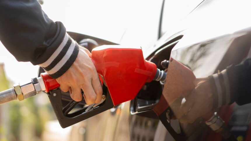 Cambios en precios de combustibles: variación mixta este jueves 28