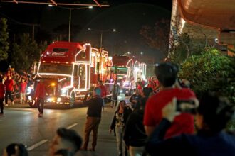 Caravana Navideña Coca-Cola 2024: Alegría y luces llegan a Chile