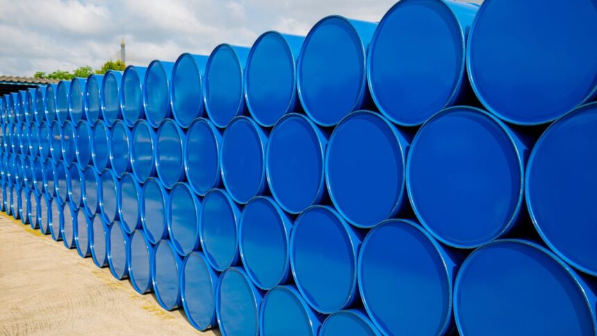 Producción récord de 13,4 millones de barriles diarios en EE.UU