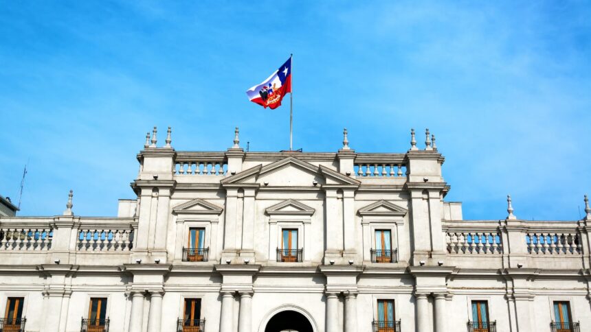 Acuerdo millonario en La Moneda por denuncia de acoso laboral