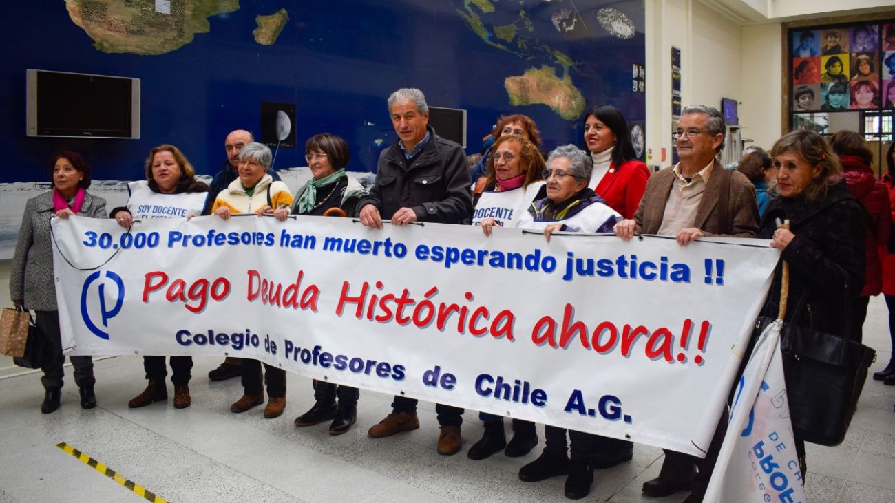 Proyecto de ley en Chile pagará deuda histórica a profesores