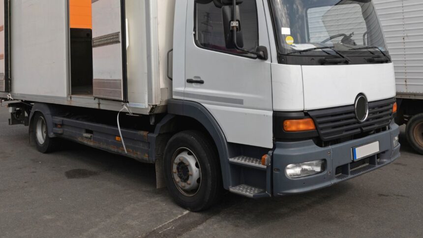 Robo con intimidación afecta a camión de alimentos en Pudahuel