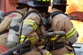 Incendio en La Florida: Tres casas consumidas y riesgo de propagación