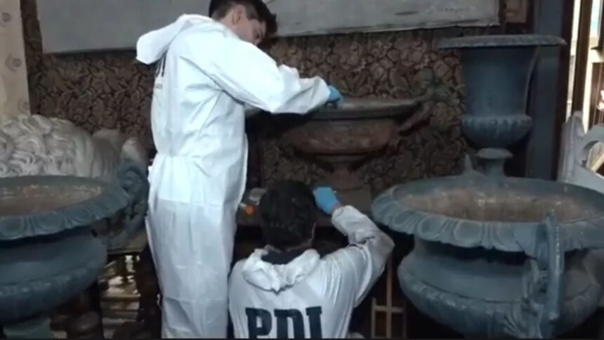 Detenidos por vender jarrones robados del Cerro Santa Lucía