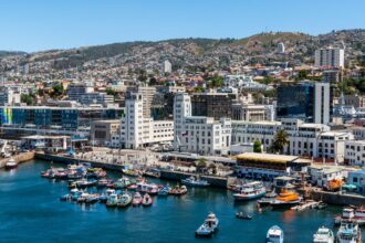 Padre prófugo tras secuestrar a su hija en Valparaíso: búsqueda intensa