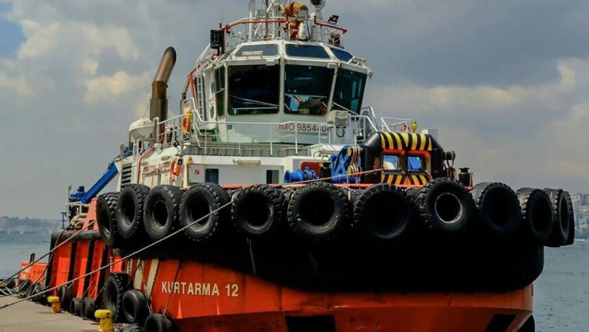Astillero Sanmar en Tuzla lanza casco de remolcador hacia Chile