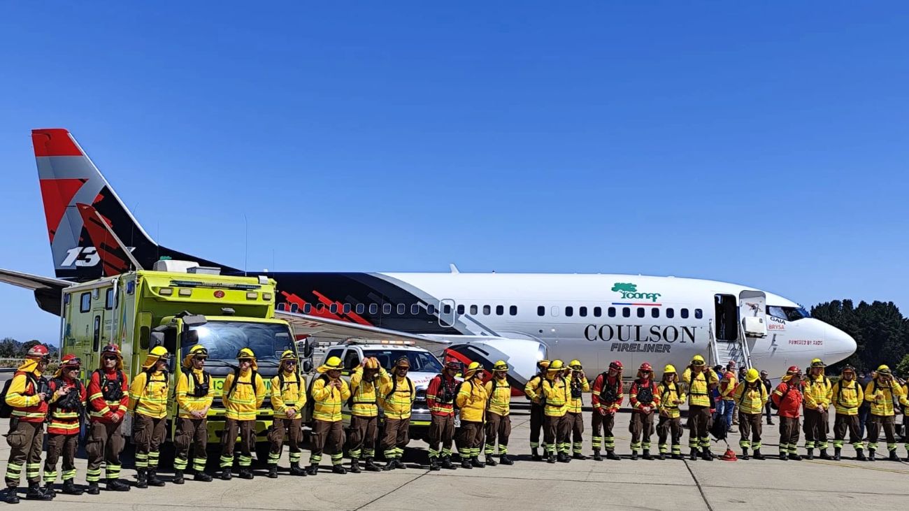 Chile incorpora avión "Fireliner" Boeing 737 para combatir incendios forestales