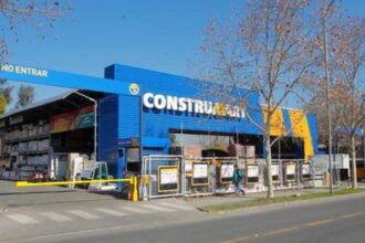 Familia Ruiz-Tagle adquiere Construmart: consolidación y expansión en Chile