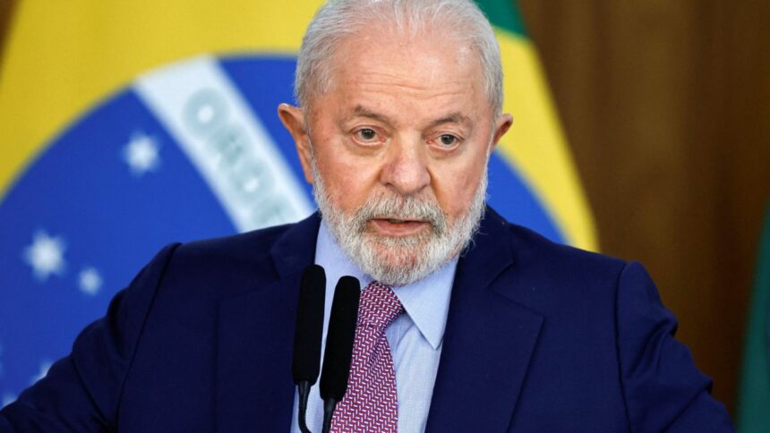 Presidente Lula da Silva acuerda producción de vehículos eléctricos para Brasil