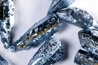 Prohibición china de metales raros desafía alianza Canadá-EE.UU