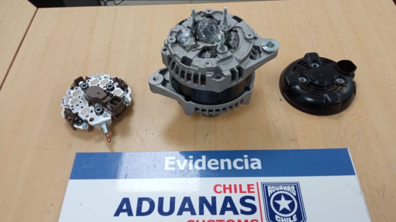 Descubren cocaína en repuesto de auto destinado a Australia desde Chile Descubren cocaína en repuesto de auto destinado a Australia desde Chile