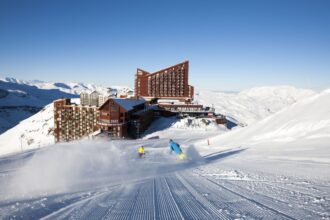 Valle Nevado enfrenta crisis: subasta propiedades para superar dificultades financieras
