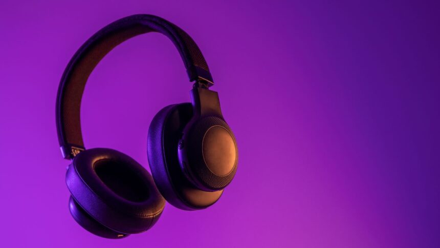 Auriculares JBL Tune 660 NC con cancelación de ruido a mitad de precio