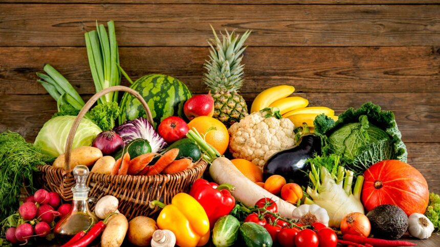 Precios de frutas y verduras bajan, promoviendo acceso a alimentos saludables