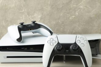 Descubre la PlayStation 5 económica con pack especial de mando