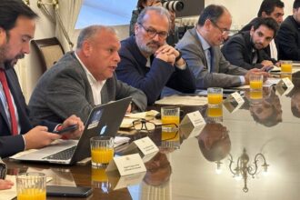 Gobernadores urgidos por la entrega de recursos retenidos: conflicto presupuestario en riesgo