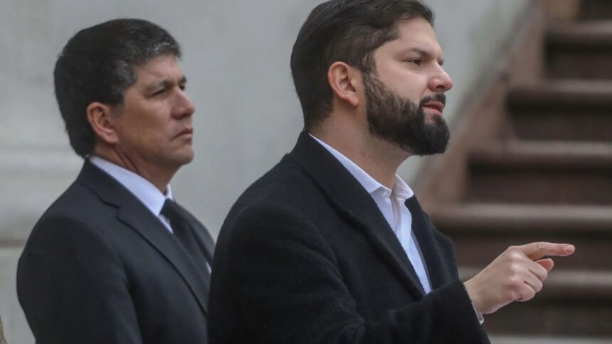 Revelan detalles de conversación entre presidente y exsubsecretario: "Anda a avisarle a tu familia"