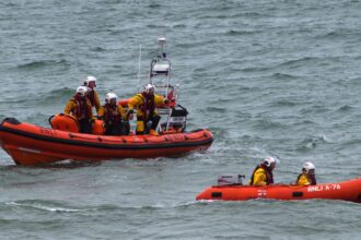 Rescate heroico de pescador a la deriva en Chiloé