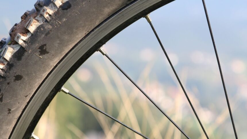 Investigan trágico homicidio de hombre a manos de un ciclista en Colina