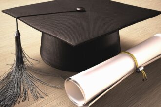 Bono por Graduación de 4° Medio: $69.902 para estudiantes en Chile