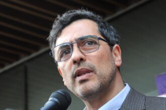 Irregularidades en contrataciones de Fares Jadue: Contraloría investiga conflictos de interés