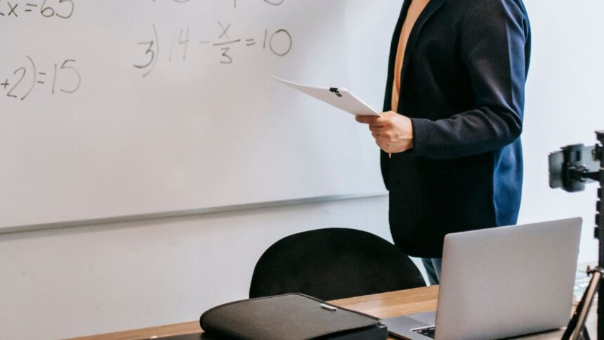 Profesora denuncia amenazas y agresiones de estudiante en Quellón, Chiloé