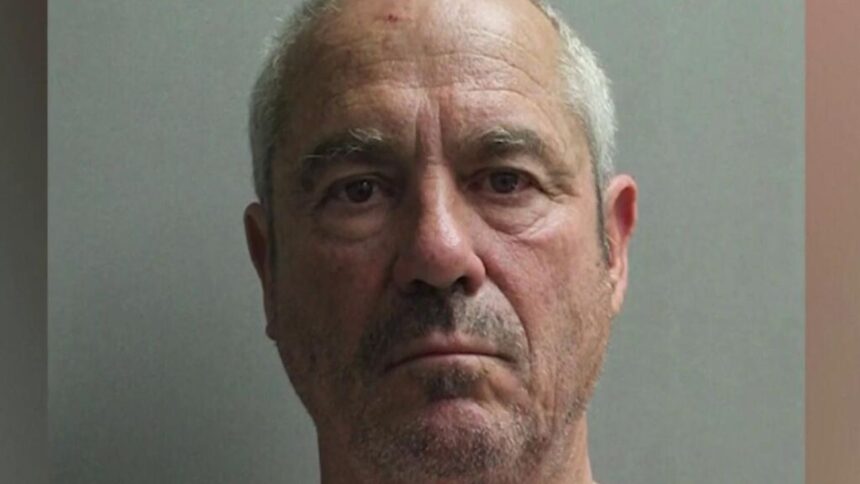 Abogado confiesa haber asesinado y quemado a su hijo en Texas