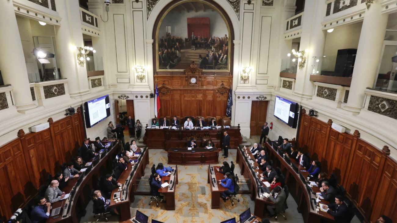 Comisión de Economía avanza en ley de autorizaciones sectoriales Comisión de Economía avanza en ley de autorizaciones sectoriales