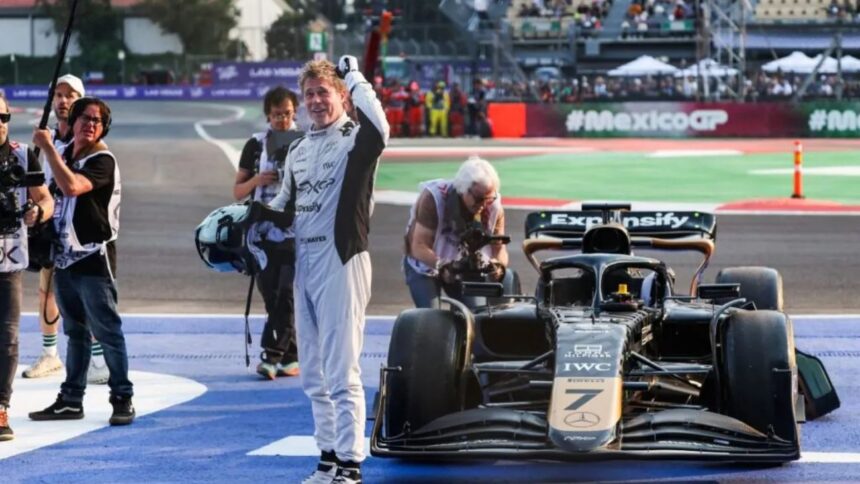 Brad Pitt sorprende en podio de Fórmula 1 en Abu Dhabi