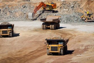 Zimbabwe busca adquirir el 26% de proyectos mineros para promover inversión