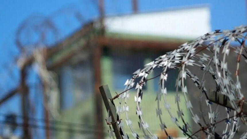 Hallazgo de reo decapitado en Concepción desencadena críticas al sistema carcelario