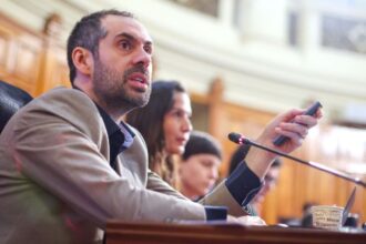 Pugna en el Senado chileno por proyecto de ley "permisología"