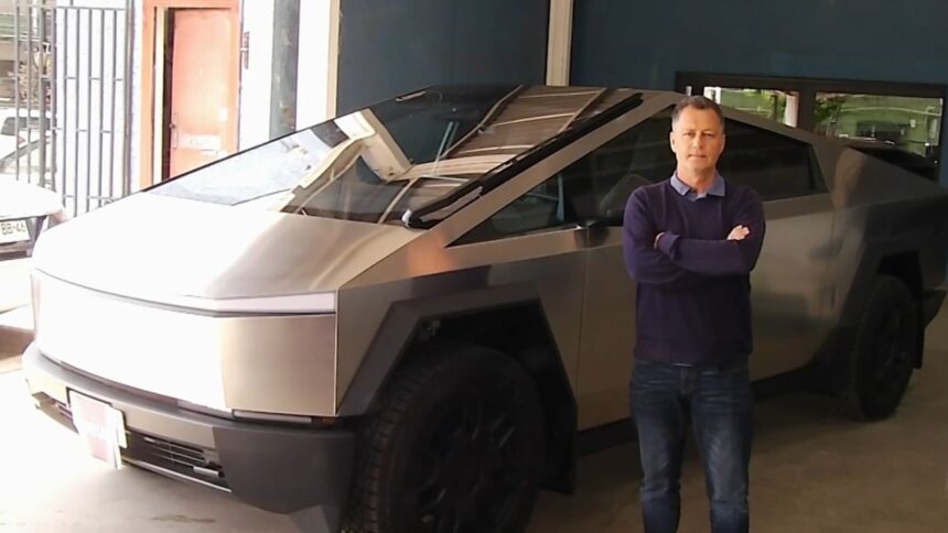 José Alvo y su exclusivo Cybertruck de Tesla en Chile