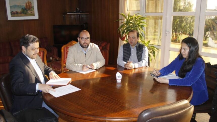 Autoridades buscan solución sostenible para abastecimiento de agua en San Juan de la Costa