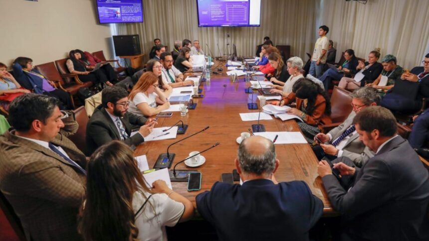 Avance histórico: $4,5 millones para solucionar deuda docente en Chile