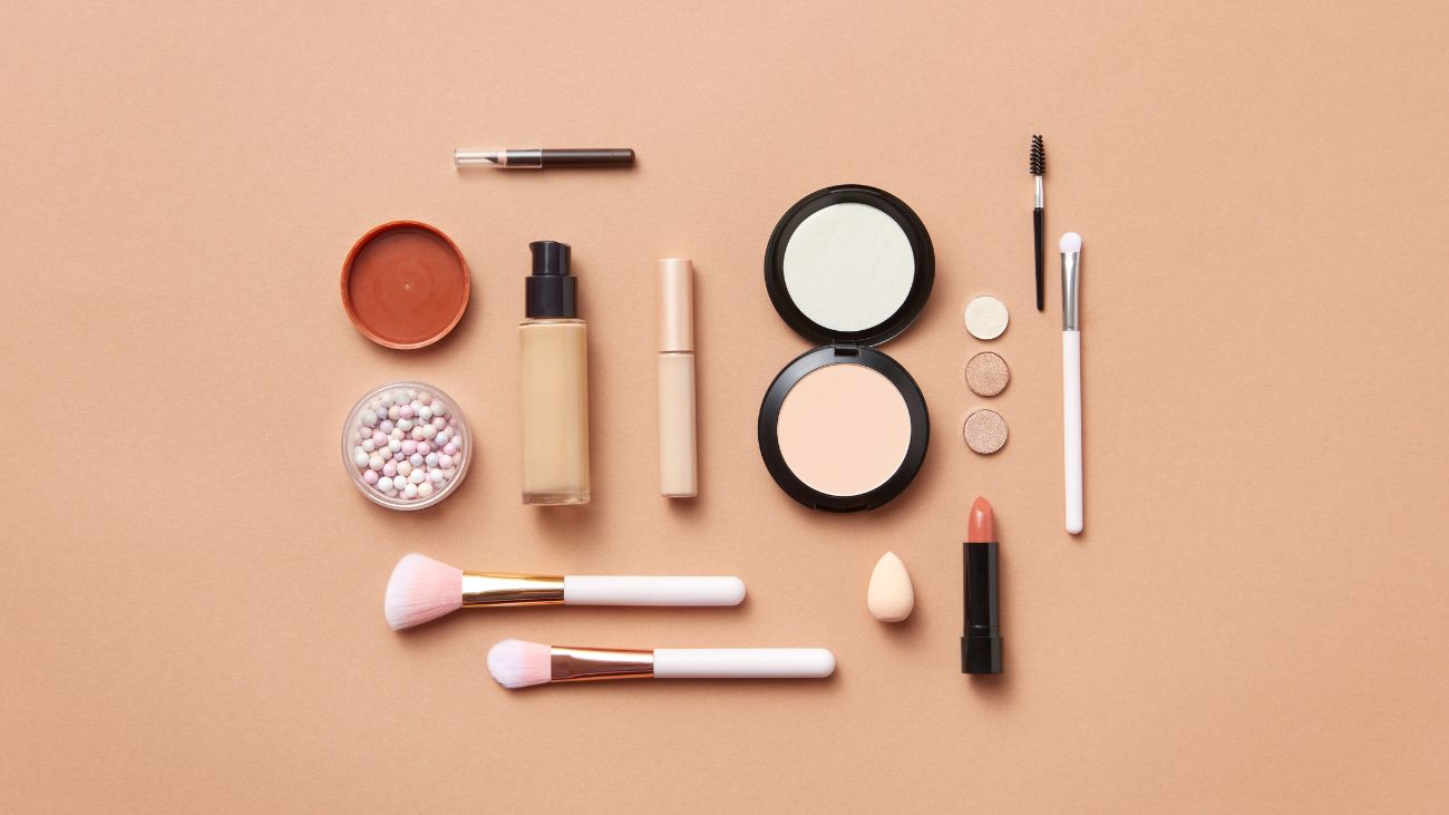 Riesgos para la salud por comprar maquillaje en la calle Riesgos para la salud por comprar maquillaje en la calle
