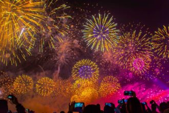 Lista de comunas con y sin fuegos artificiales para Año Nuevo 2025