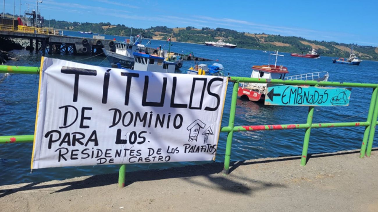 Familias de Castro piden títulos de dominio para palafitos emblemáticos Familias de Castro piden títulos de dominio para palafitos emblemáticos