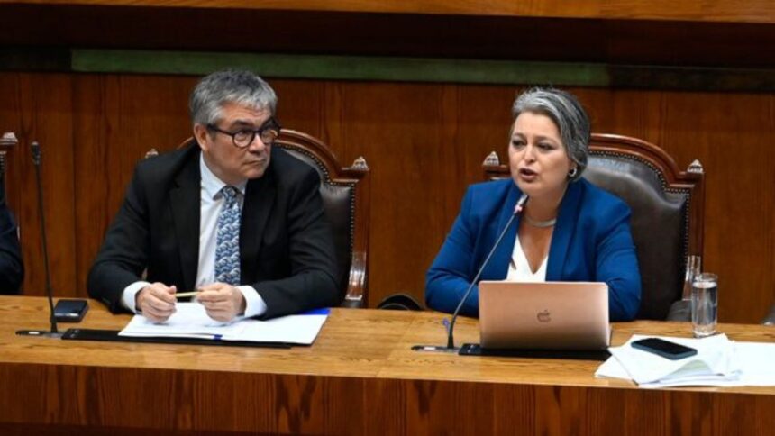Ministros de Hacienda y Trabajo critican al Partido Republicano de Chile